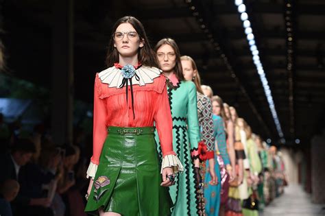 gucci sfilata 2020 polemica|gucci fashion show.